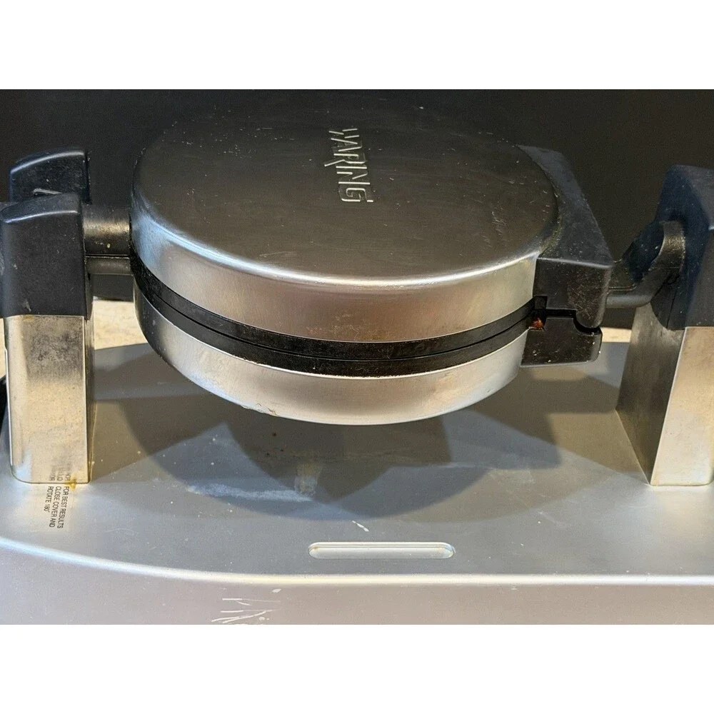 Waring Pro Restaurant Style Thick Belgian Waffle Maker Deep Pocket Flip WMK200